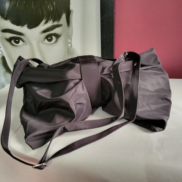 NWT BLACK BOWTIE CROSSBODY PURSE - Picture 4 of 8